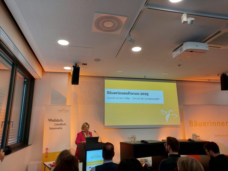 ...der wieder ein hochspannendes Bäuerinnenforum auf die Beine gestellt hat...