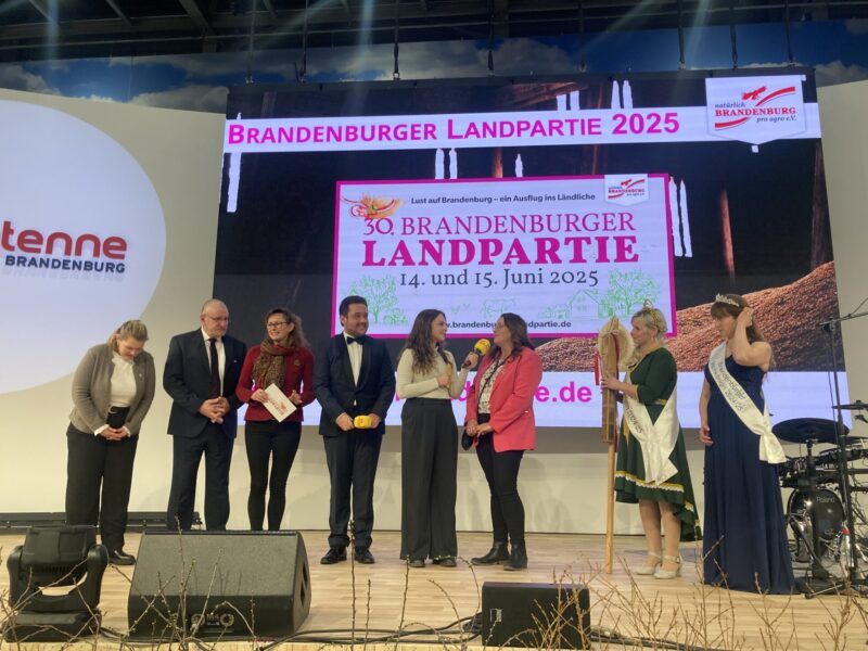 ... die landesweiter Eröffnung wird auf Gut Schmerwitz stattfinden...