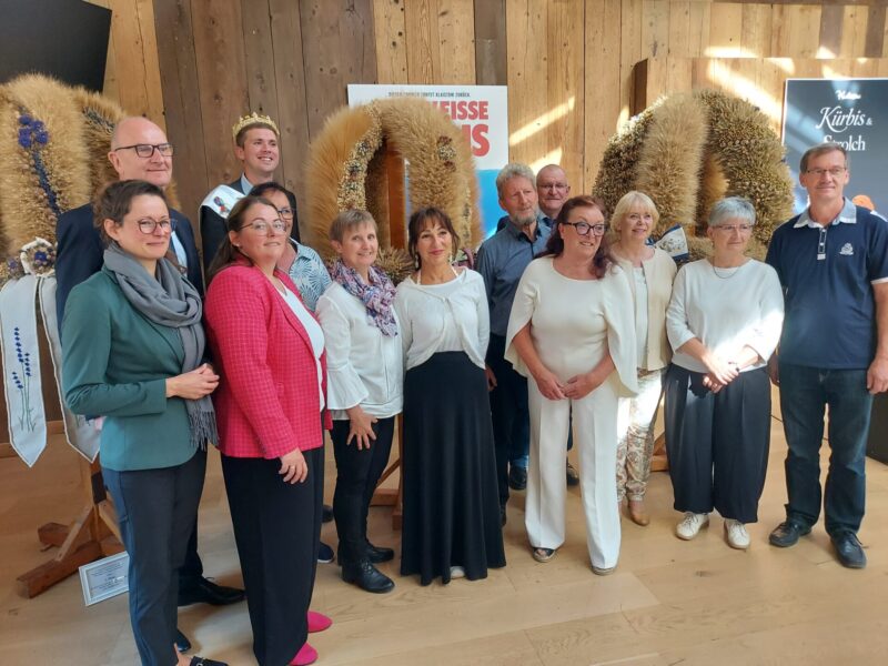 Die Zweitplatzierte der Weseramer Landfrauen kann in der Staatskanzlei besichtigt werden